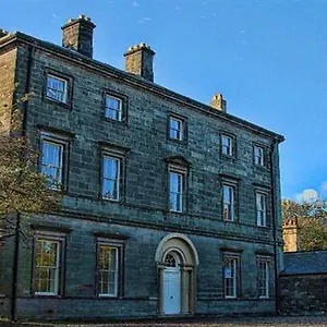 Ellison Hall (adults Only) Apartment